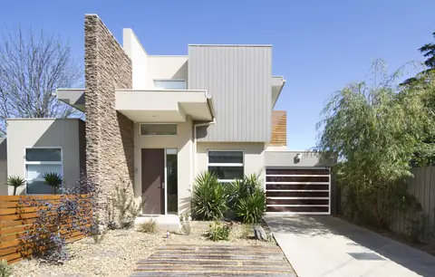 Horizon MultiView garage door in White on a home