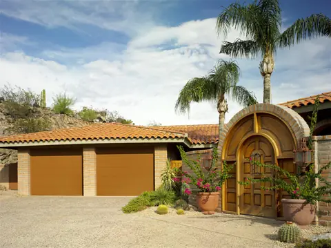 Lincoln Ribbed garage door in Color Zone on a home